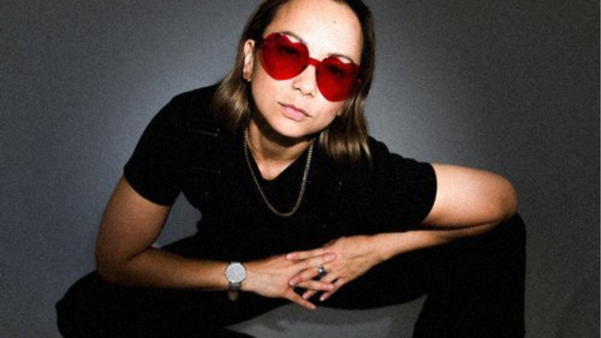 The Exhibitionist Bar has never been so cool. Eat, drink, and get your funk on with Gold Coast local Koolz.