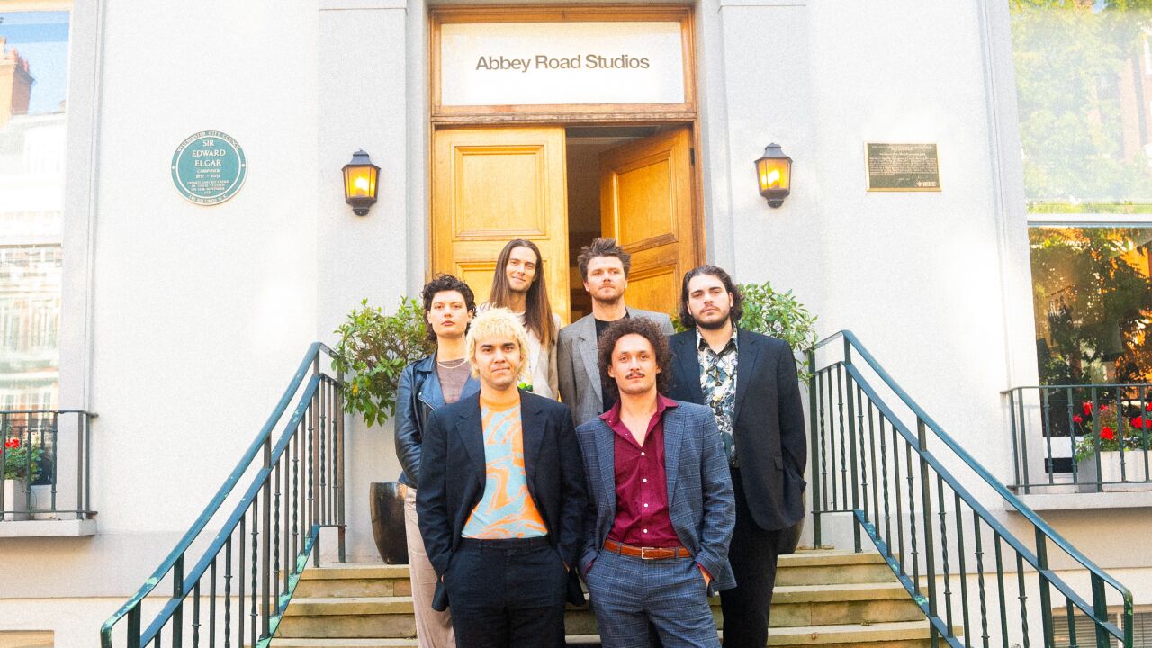 Breaking into Heaven: Selve with Australian Session Orchestra